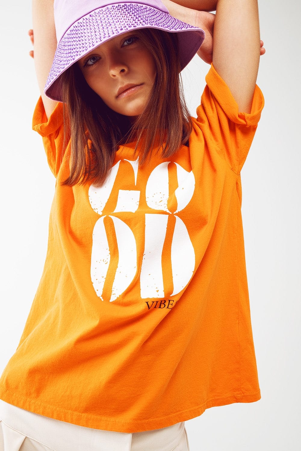 Q2 Women's Tees & Tanks One Size / Orange / Italia T-shirt With Good Vibes Text In Orange