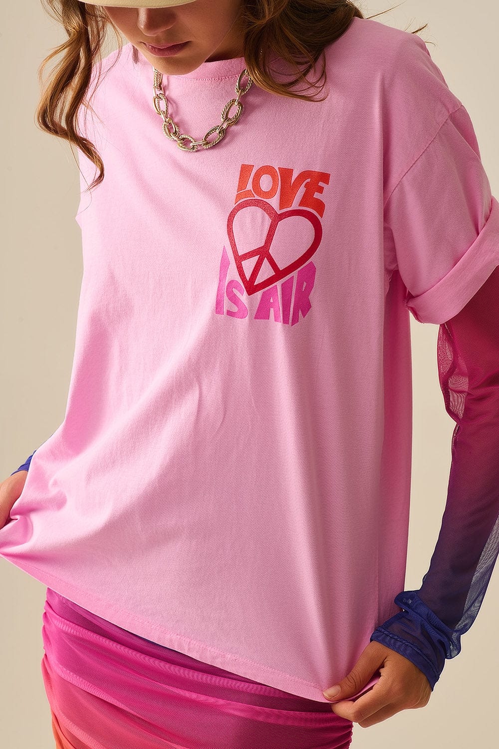 Q2 Women's Tees & Tanks One Size / Pink Pink T-Shirt With Love Is Air And Heart With Peace Logo