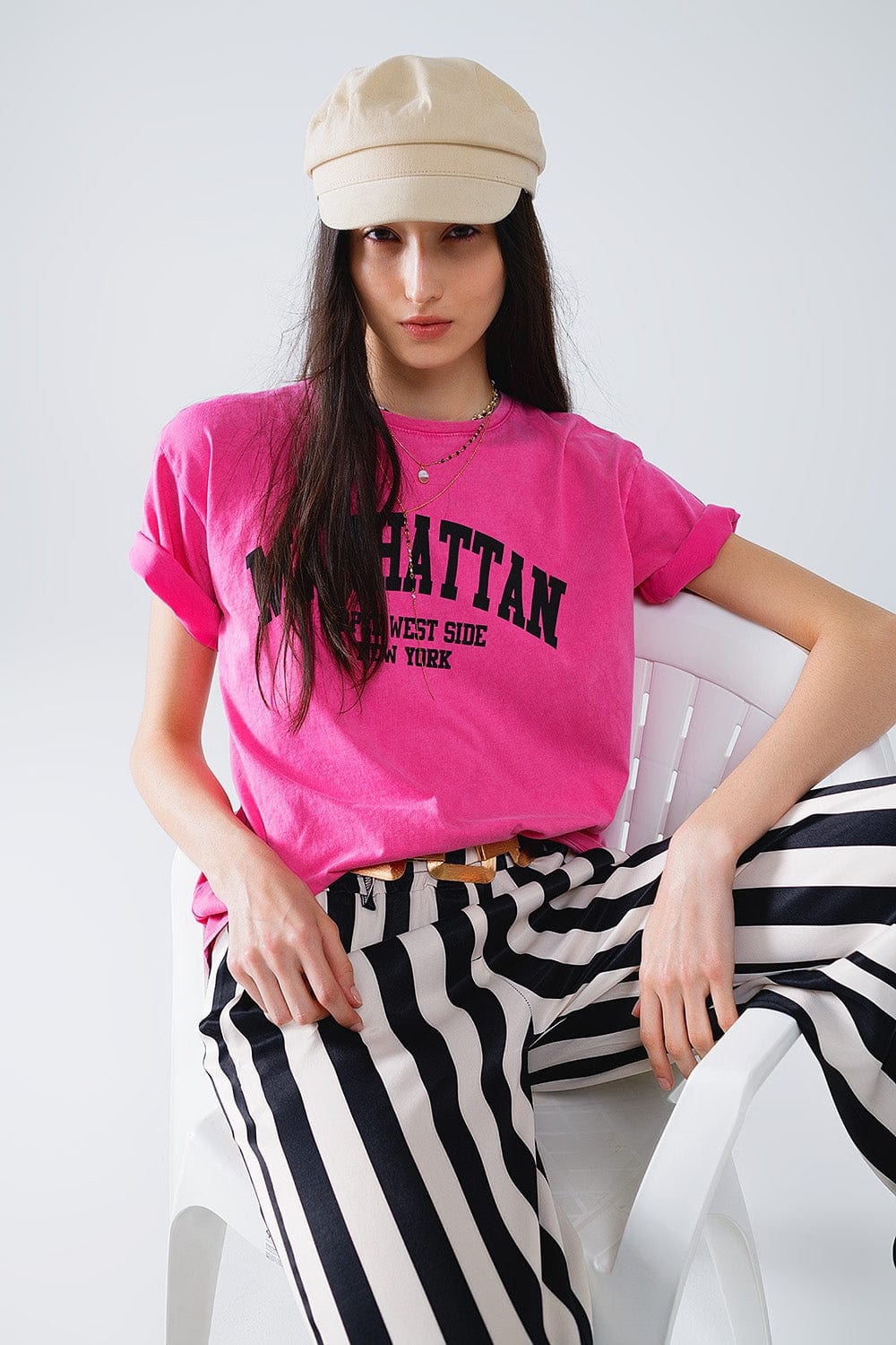 Q2 Women's Tees & Tanks One Size / Pink Short Sleeve T-Shirt With Graphic Text Manhattan In Pink