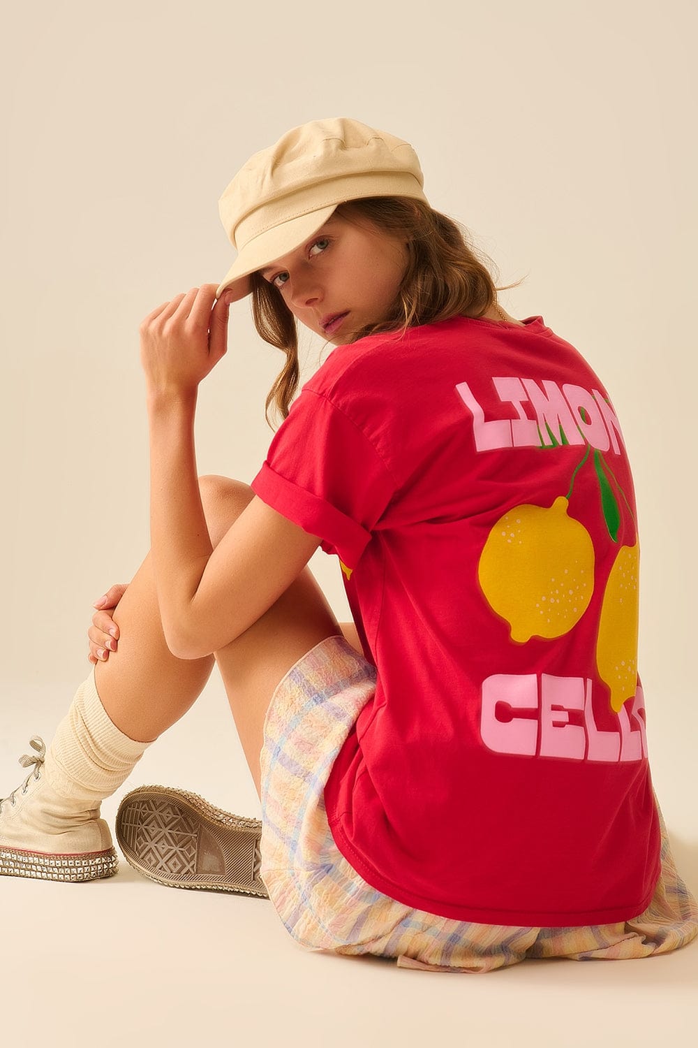 Q2 Women's Tees & Tanks One Size / Red Relaxed Red T-Shirt With Lemon Print Made In Italy