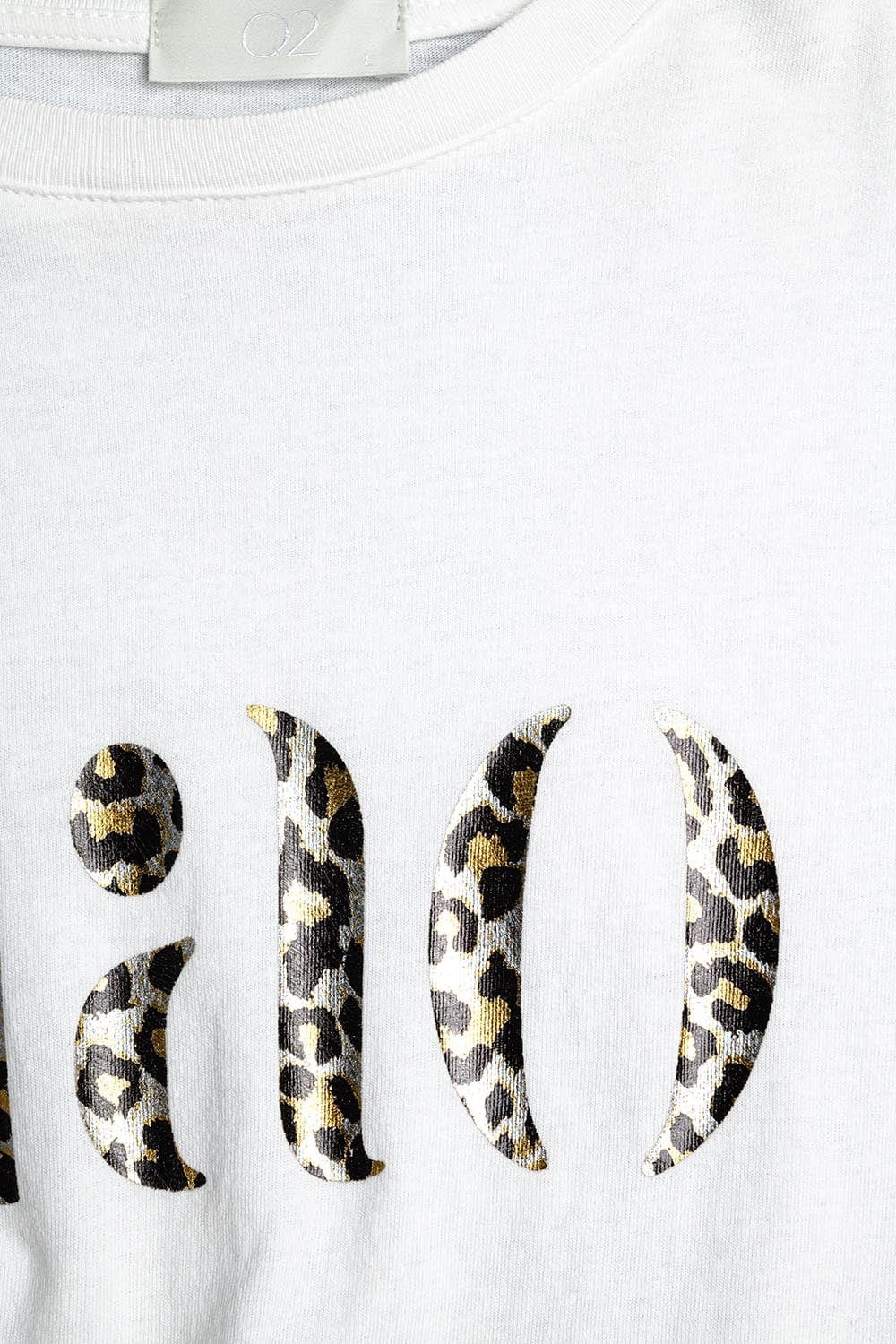 Q2 Women's Tees & Tanks One Size / White Relaxed White T-Shirt With Ciao In Leopard Print