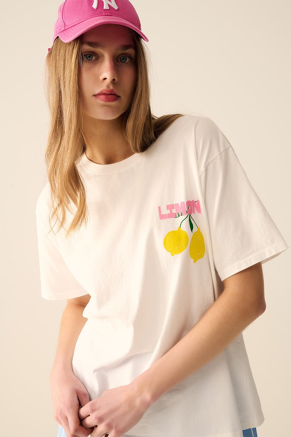 Q2 Women's Tees & Tanks One Size / White Relaxed White T-Shirt With Lemon Print