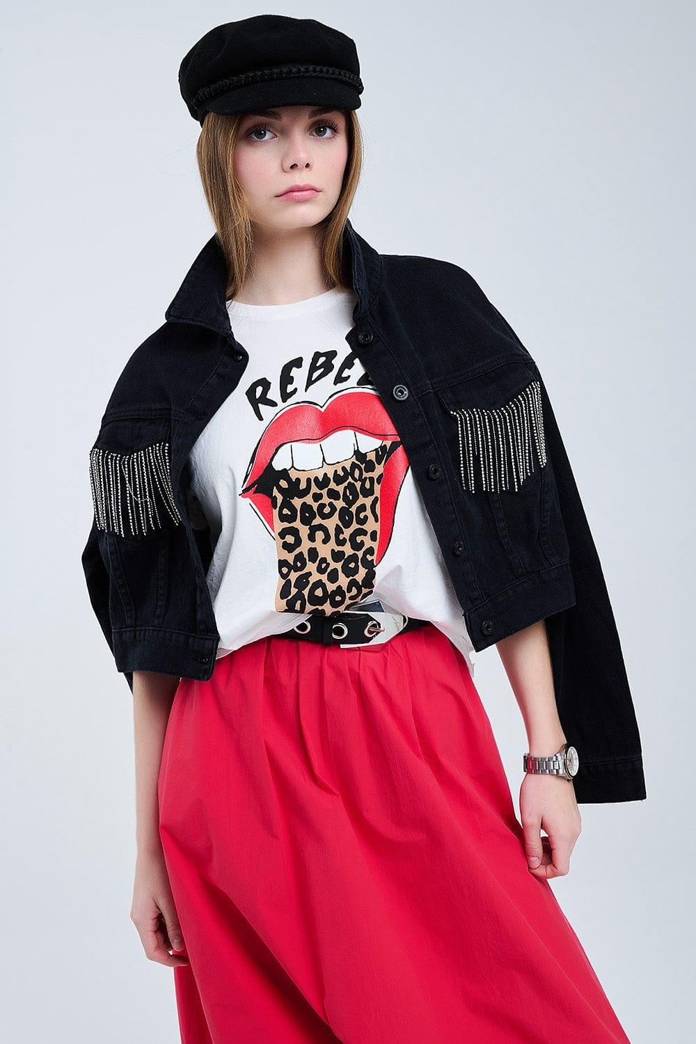 Q2 Women's Tees & Tanks One Size / White Relaxed White T-Shirt With Rebel And Lips Graphic Print