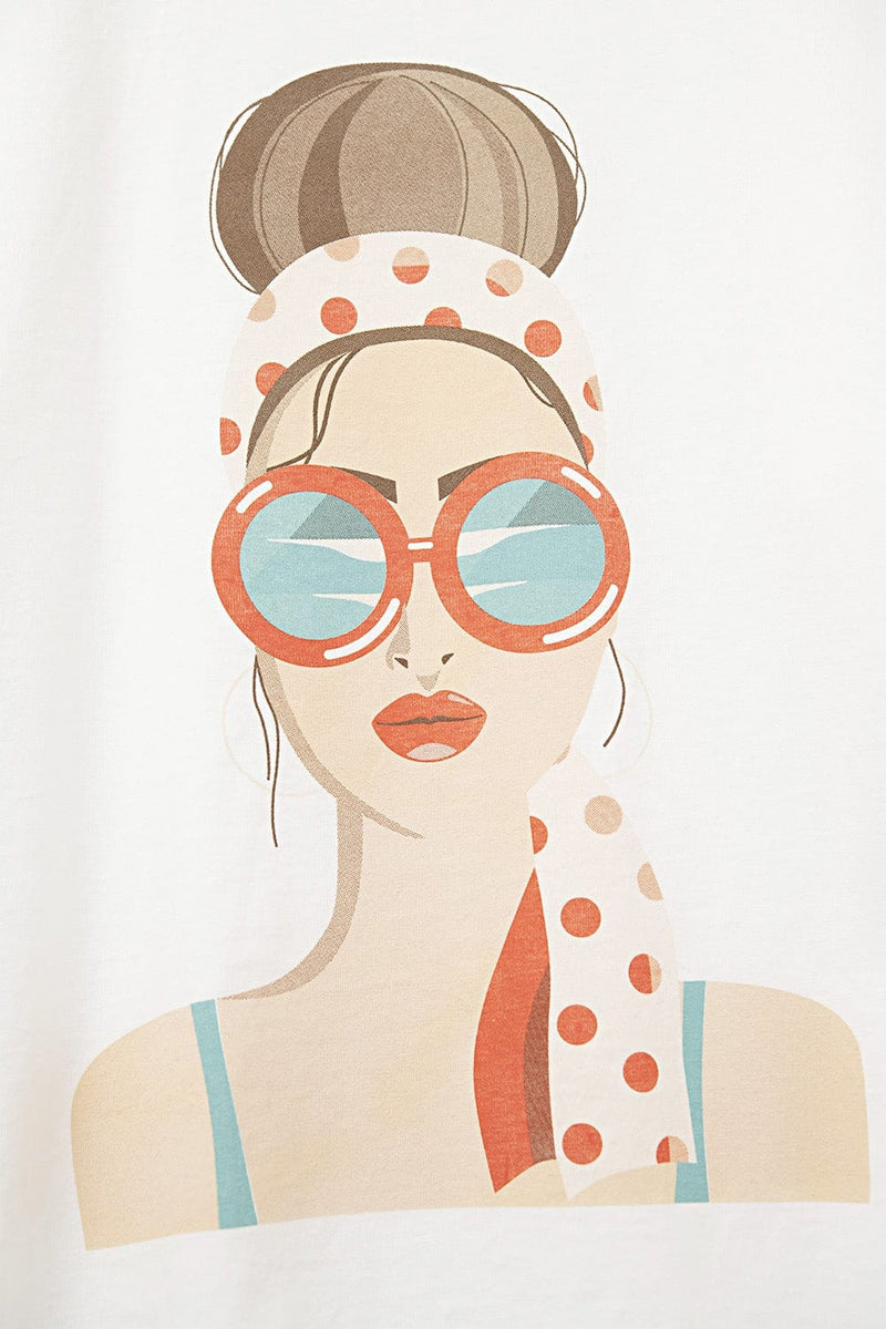 Q2 Women's Tees & Tanks One Size / White White T-Shirt Made In Italy With A Vintage Girl Graphic