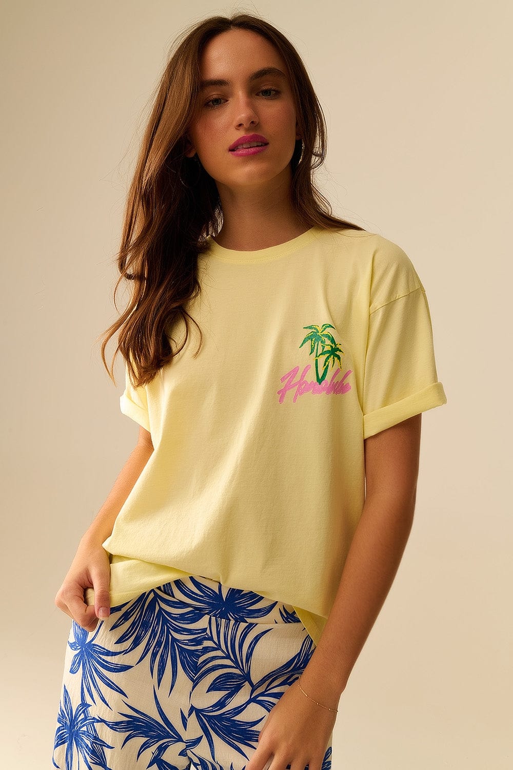 Q2 Women's Tees & Tanks One Size / Yellow Yellow T-Shirt Made In Italy With Honolulu Graphic