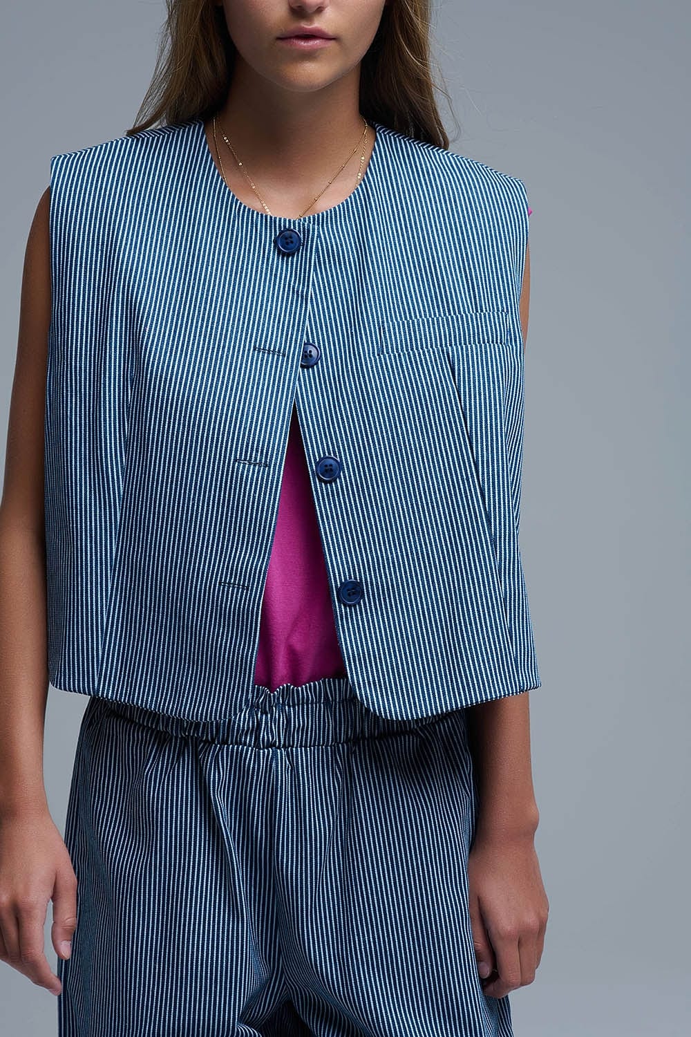 Q2 Women's Vest Blue And White Striped Crew Neck Vest