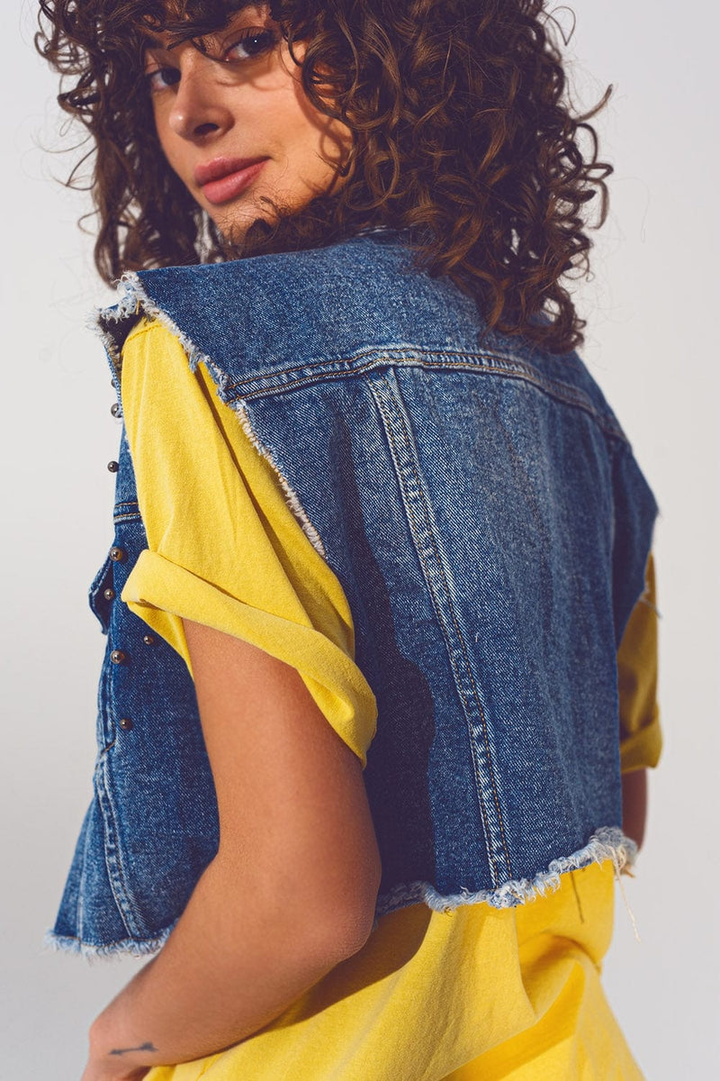 Q2 Women's Vest Cropped Studded Denim Vest In Blue