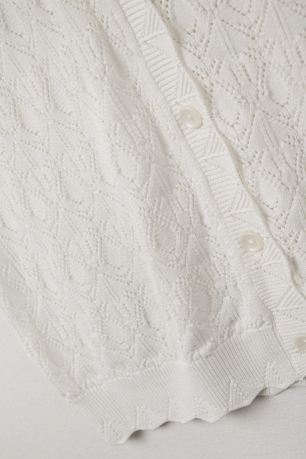 Q2 Women's Vest One Size / White Pointelle Knitted Vest With Scalloped Edges In White