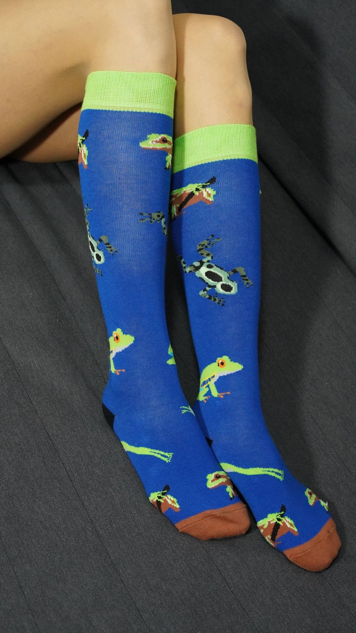 Socks n Socks Women's Fashion - Women's Intimates and Loungewear - Women's Socks & Hosiery - Socks One Color / One Size Women's Frog Knee High Socks