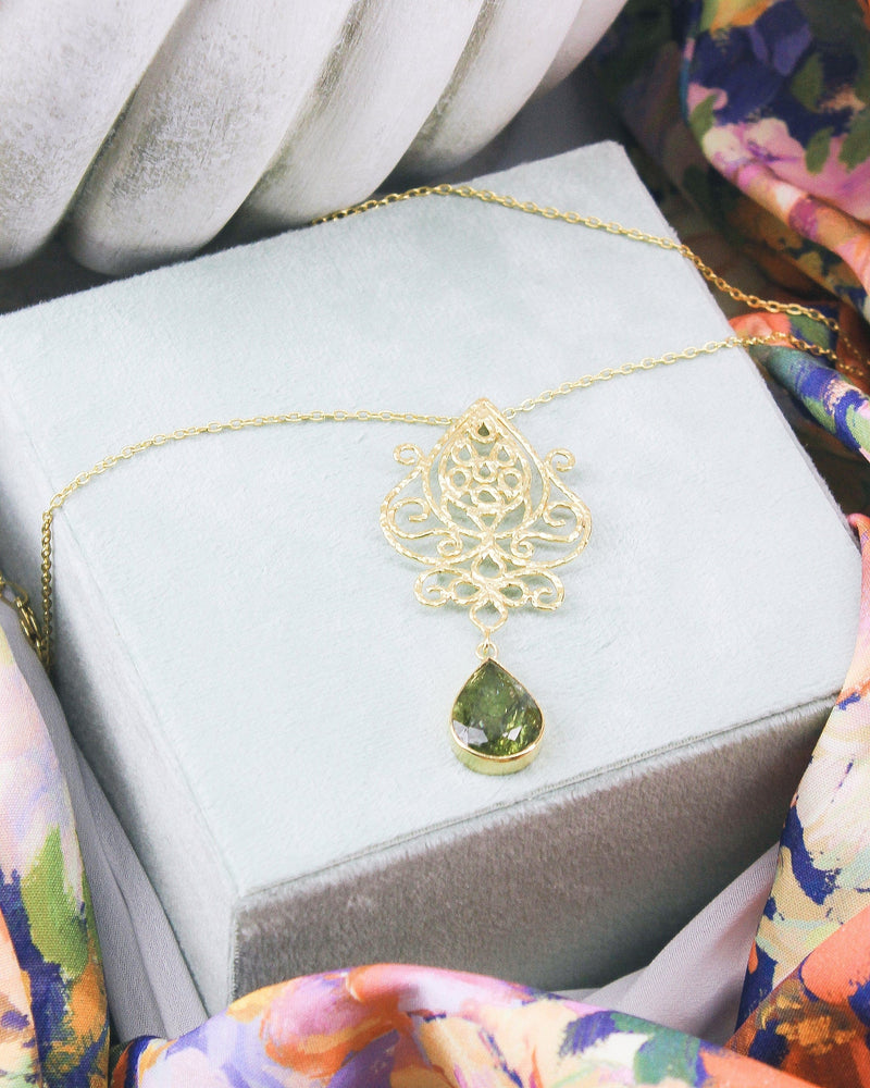 Truvai Women's Necklace Bess Gold Filigree & Peridot Gemstone Necklace