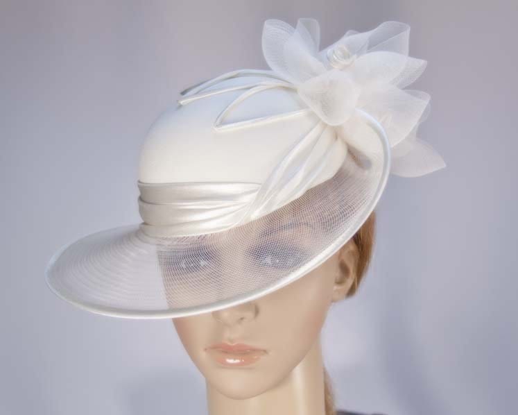 Cupids Millinery Women's Hat Cream Cream Mother of the Bride Wedding Hat