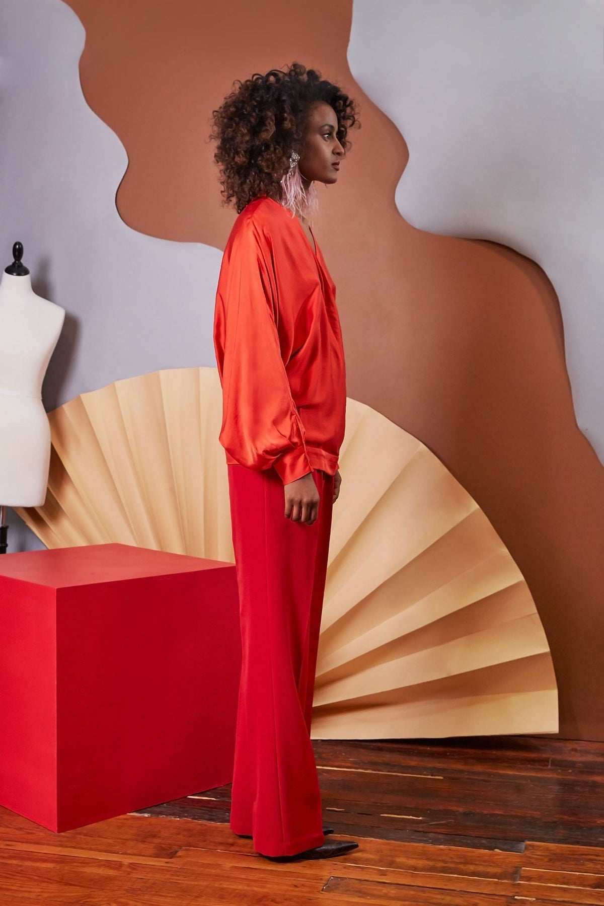 Lavanya Coodly Apparel & Accessories > Clothing > Pants Lavanya Coodly Women's Red Crepe Classic Everly Pants