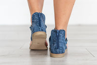 Living Free Beauty Women's Fashion - Women's Shoes - Women's Sandals Sariah Leopard Print Sandals -Blue