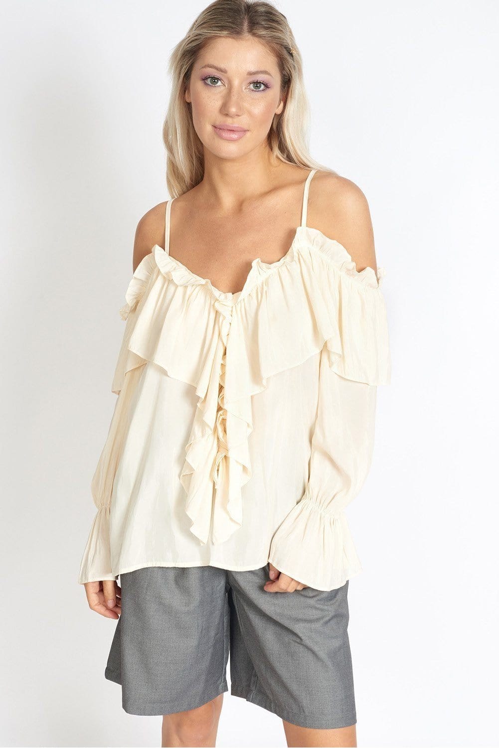 M.USE Apparel & Accessories > Clothing > Shorts M.USE Loose Cut Cloth Bermuda Shorts